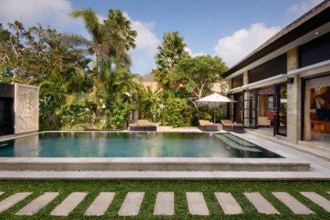 Вилла с 4 спальнями в Seminyak, Бадунг, Индонезия № 1058 4