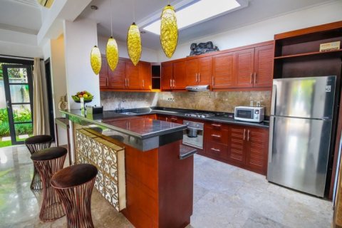 Вилла с 4 спальнями в Seminyak, Бадунг, Индонезия № 1057 11