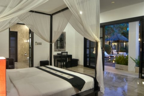 Вилла с 4 спальнями в Seminyak, Бадунг, Индонезия № 1057 14