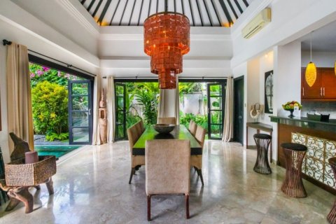 Вилла с 4 спальнями в Seminyak, Бадунг, Индонезия № 1057 12