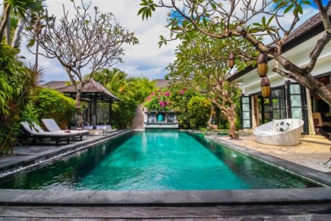 Вилла с 4 спальнями в Seminyak, Бадунг, Индонезия № 1057 1