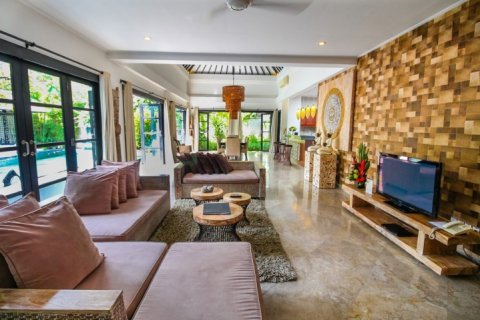 Вилла с 4 спальнями в Seminyak, Бадунг, Индонезия № 1057 10