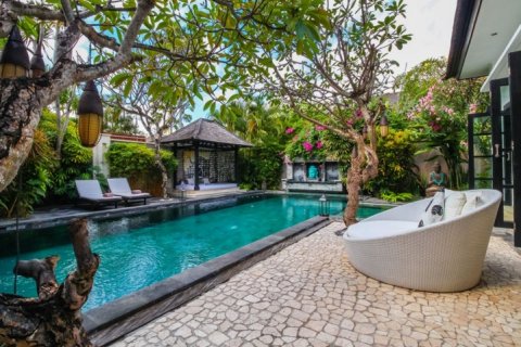 Вилла с 4 спальнями в Seminyak, Бадунг, Индонезия № 1057 2
