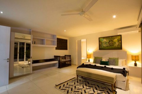 4 bedrooms Villa in Jimbaran, Badung, Indonesia No. 1056 30
