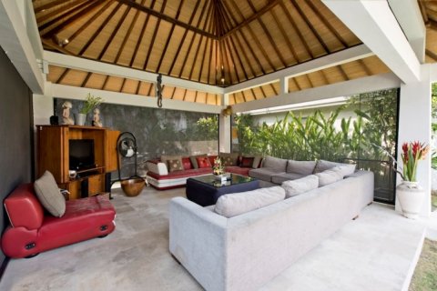 4 bedrooms Villa in Seminyak, Badung, Indonesia No. 1291 18
