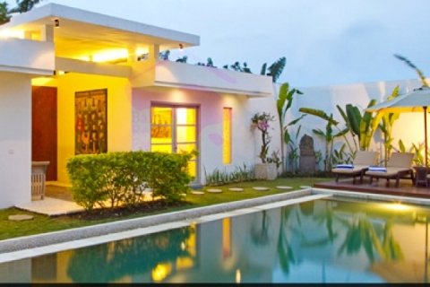 4 bedrooms Villa in Seminyak, Badung, Indonesia No. 1291 4