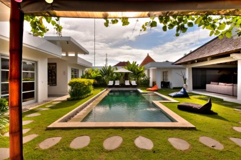 4 bedrooms Villa in Seminyak, Badung, Indonesia No. 1291 5