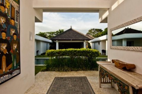 4 bedrooms Villa in Seminyak, Badung, Indonesia No. 1291 7