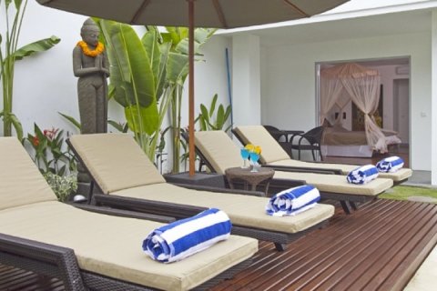 4 bedrooms Villa in Seminyak, Badung, Indonesia No. 1291 3