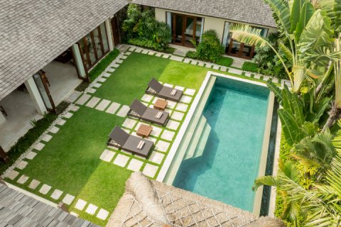 Вилла с 5 спальнями в Seminyak, Бадунг, Индонезия № 1287 2