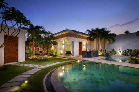 2 bedrooms Villa in Seminyak, Badung, Indonesia No. 1292 3