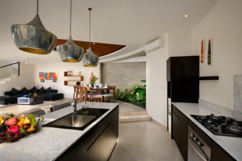 2 bedrooms Villa in Seminyak, Badung, Indonesia No. 1292 11