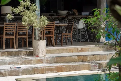 6 bedrooms Villa in Kediri, Indonesia No. 10980 8