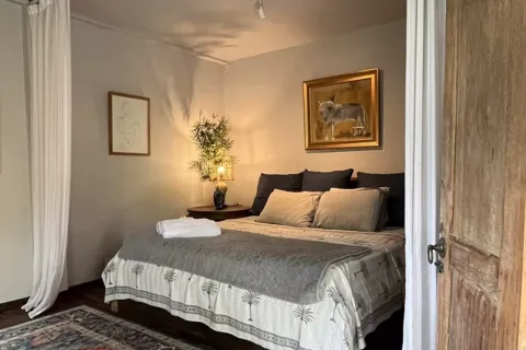 6 bedrooms Villa in Kediri, Indonesia No. 10980 4