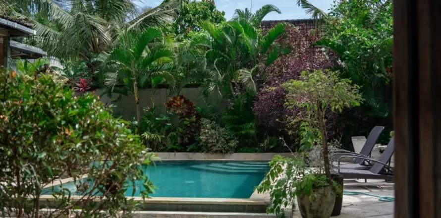 6 bedrooms Villa in Kediri, Indonesia No. 10980