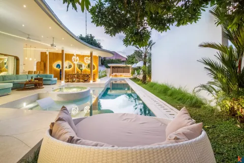 5 bedrooms Villa in Badung, Indonesia No. 10981 9