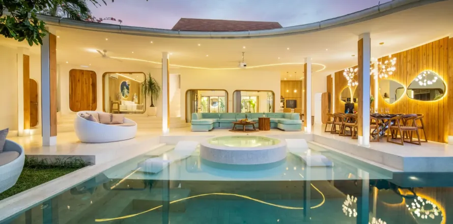 5 bedrooms Villa in Badung, Indonesia No. 10981