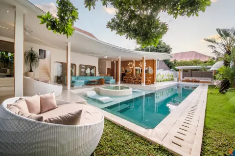 5 bedrooms Villa in Badung, Indonesia No. 10981 29