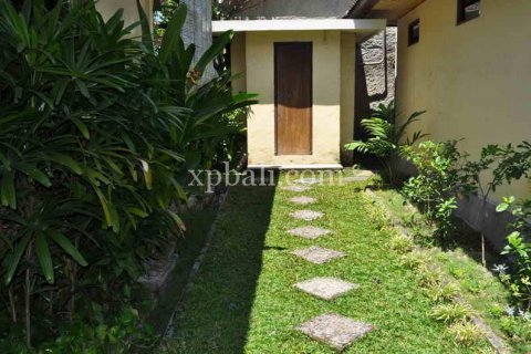 3 bedrooms Villa in Denpasar, Indonesia No. 458 5