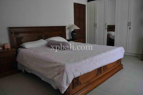 3 bedrooms Villa in Denpasar, Indonesia No. 458 11