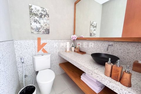 2 bedrooms Villa in Kuta, Badung, Indonesia No. 13013 11