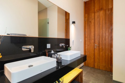 4 bedrooms Villa in Canggu, Badung, Indonesia No. 9158 19