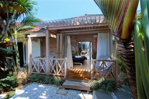 4 bedrooms Villa in Seminyak, Badung, Indonesia No. 1513 19