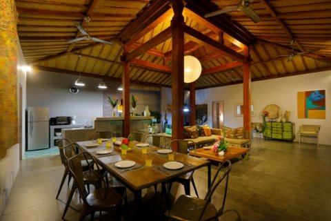 Вилла с 4 спальнями в Seminyak, Бадунг, Индонезия № 1510 8