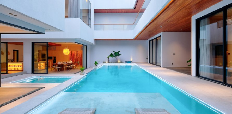 6 bedrooms Villa in Jimbaran, Badung, Indonesia No. 1509