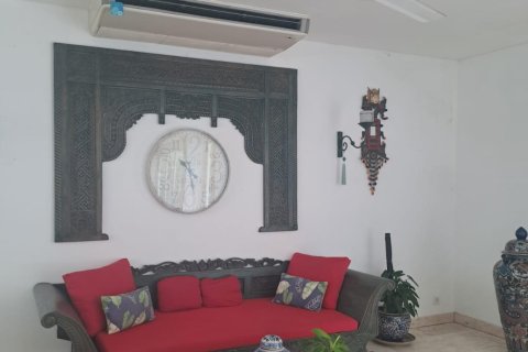 Вилла с 4 спальнями в Легиан, Kuta, Бадунг, Индонезия № 9269 23