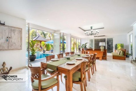 Вилла с 4 спальнями в Легиан, Kuta, Бадунг, Индонезия № 9269 12