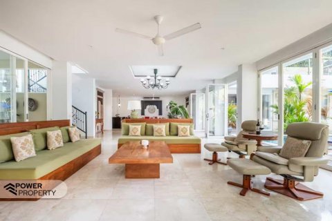 4 bedrooms Villa in Legian, Kuta, Badung, Indonesia No. 9269