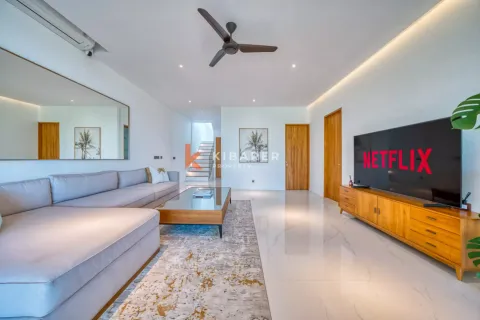 3 bedrooms Villa in South Kuta, Badung, Indonesia No. 13229 12