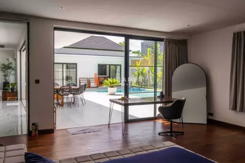 Вилла с 4 спальнями в Seminyak, Бадунг, Индонезия № 12785 9