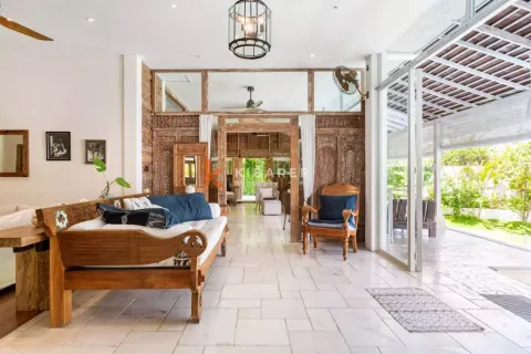6 bedrooms Villa in Canggu, Badung, Indonesia No. 12784 11