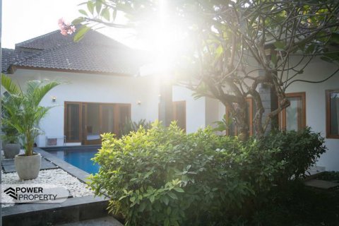 3 bedrooms Villa in Kerobokan, Badung, Indonesia No. 8226 2