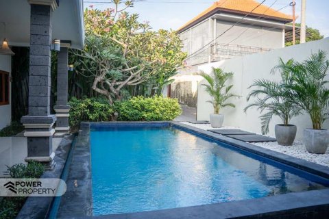 3 bedrooms Villa in Kerobokan, Badung, Indonesia No. 8226 5