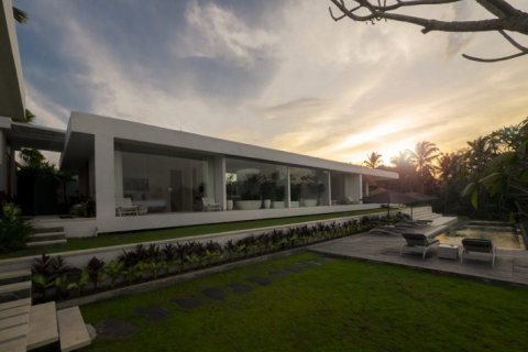 4 bedrooms Villa in Ubud, Gianyar, Indonesia No. 913 14
