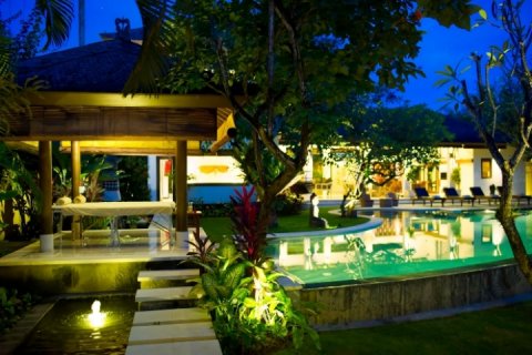Вилла с 4 спальнями в Seminyak, Бадунг, Индонезия № 917 2