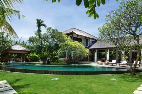 4 bedrooms Villa in Seminyak, Badung, Indonesia No. 917