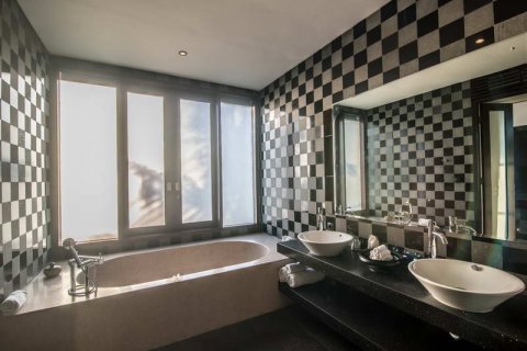 3 bedrooms Villa in South Kuta, Badung, Indonesia No. 7788 14