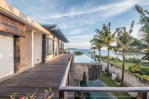 3 bedrooms Villa in South Kuta, Badung, Indonesia No. 7788 12