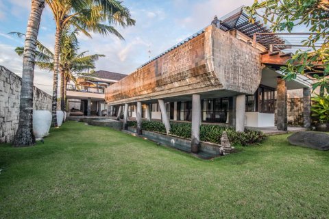 3 bedrooms Villa in South Kuta, Badung, Indonesia No. 7788 9