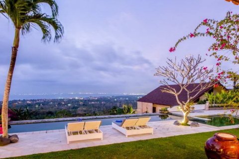 5 bedrooms Villa in South Kuta, Badung, Indonesia No. 7787 12