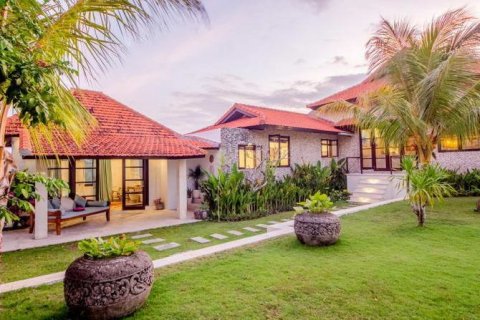5 bedrooms Villa in South Kuta, Badung, Indonesia No. 7787 14