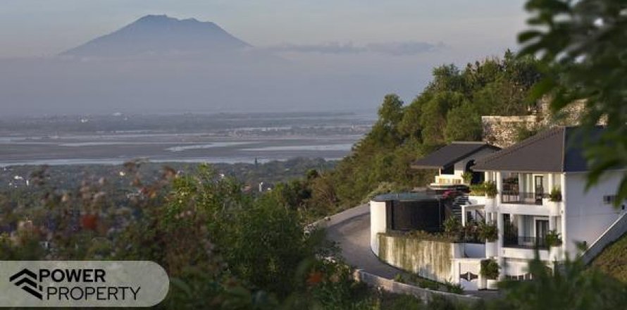 5 bedrooms Villa in South Kuta, Badung, Indonesia No. 7786