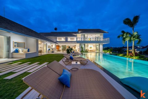 4 bedrooms Villa in Canggu, Badung, Indonesia No. 10850 7