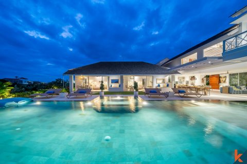 4 bedrooms Villa in Canggu, Badung, Indonesia No. 10850 8