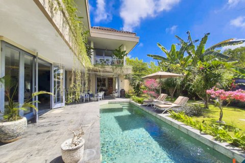 3 bedrooms Villa in Ungasan, Badung, Indonesia No. 11483 3