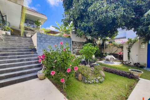 3 bedrooms Villa in Ungasan, Badung, Indonesia No. 11483